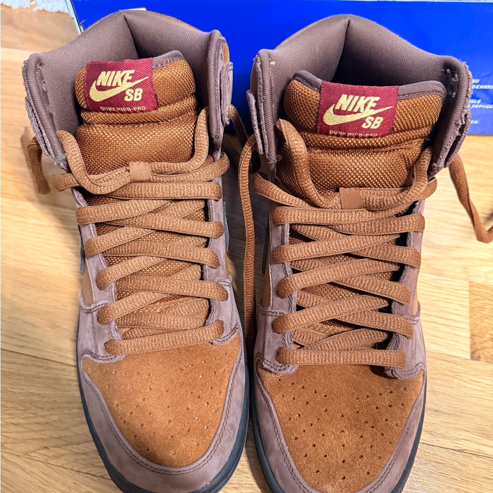 Nike SB Dunk 
Cigar Dunks
Men's Brown and Red Sneakers - Picture 2 of 9